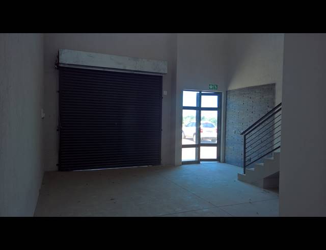 131M² STORAGE UNIT FOR SALE IN MOREHILL